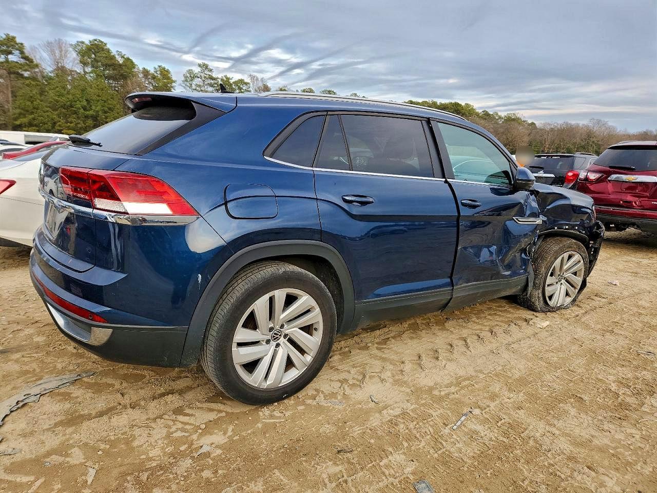 2020 Volkswagen Atlas Cross Sport Se - Фото 3