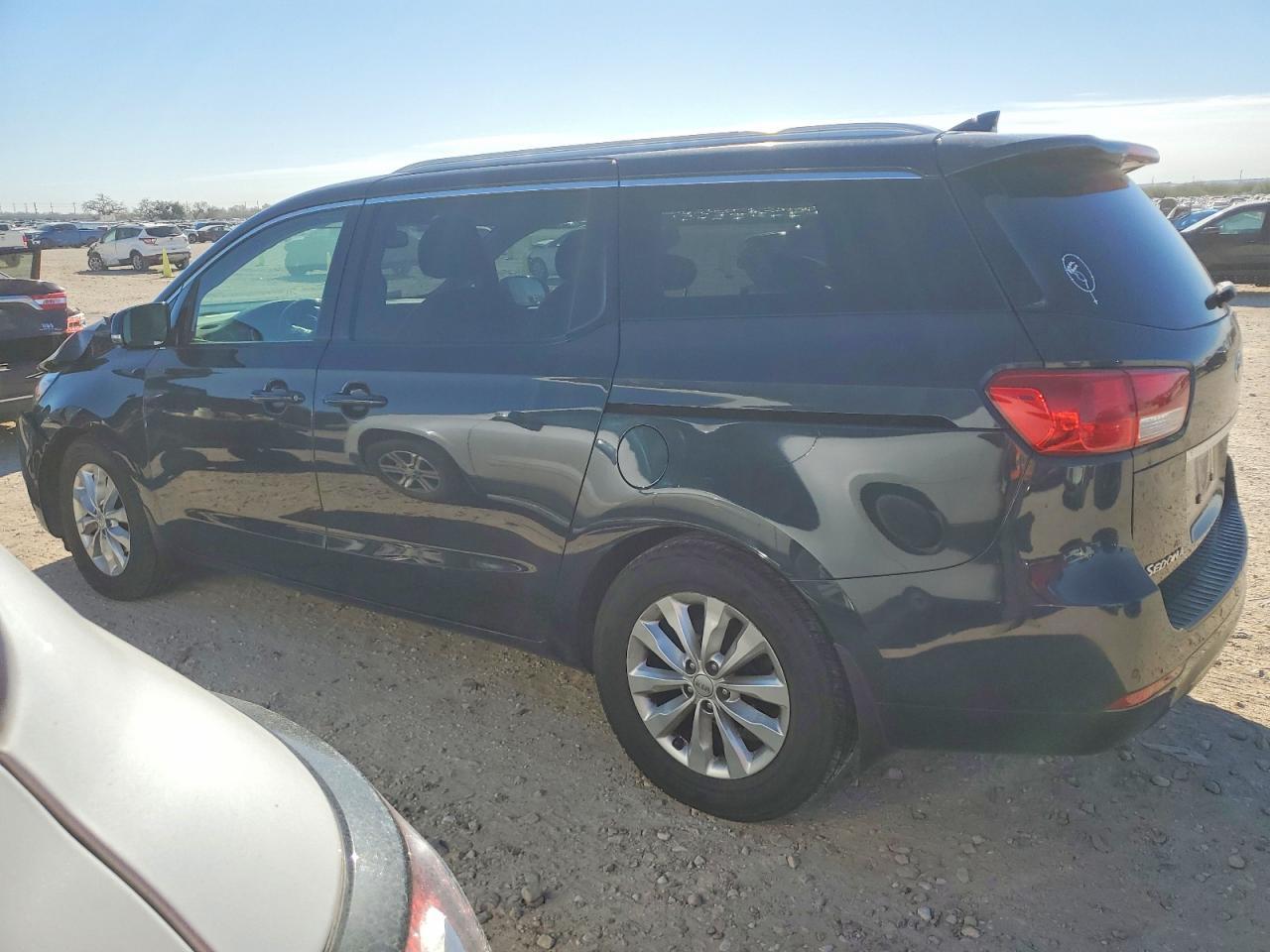 2017 Kia Sedona Ex - Фото 2