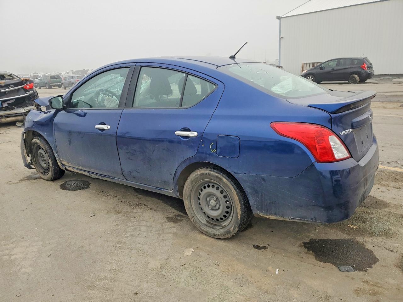 2018 Niss Versa - Фото 2