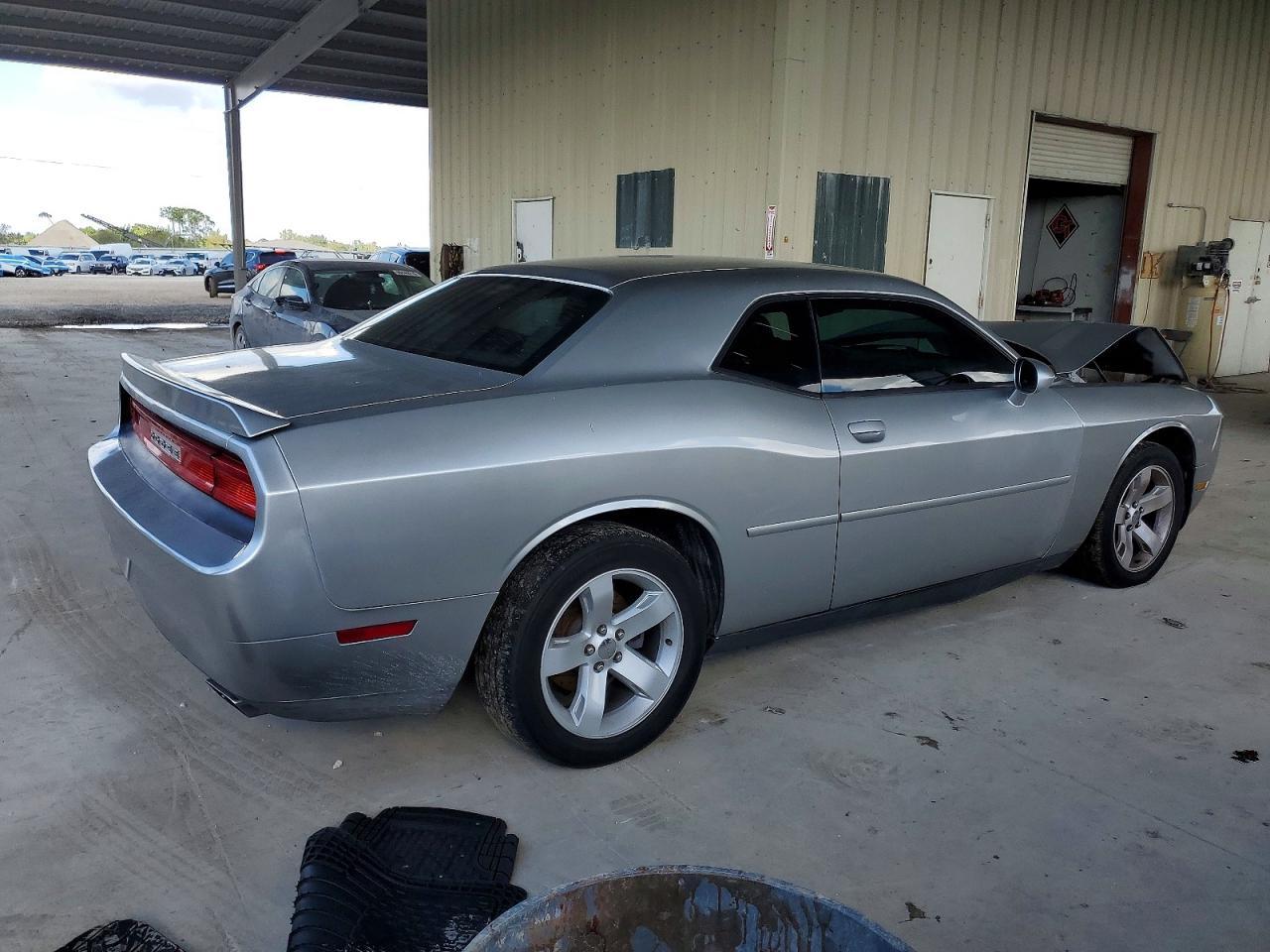 2011 Dodge Challenger - Image 3