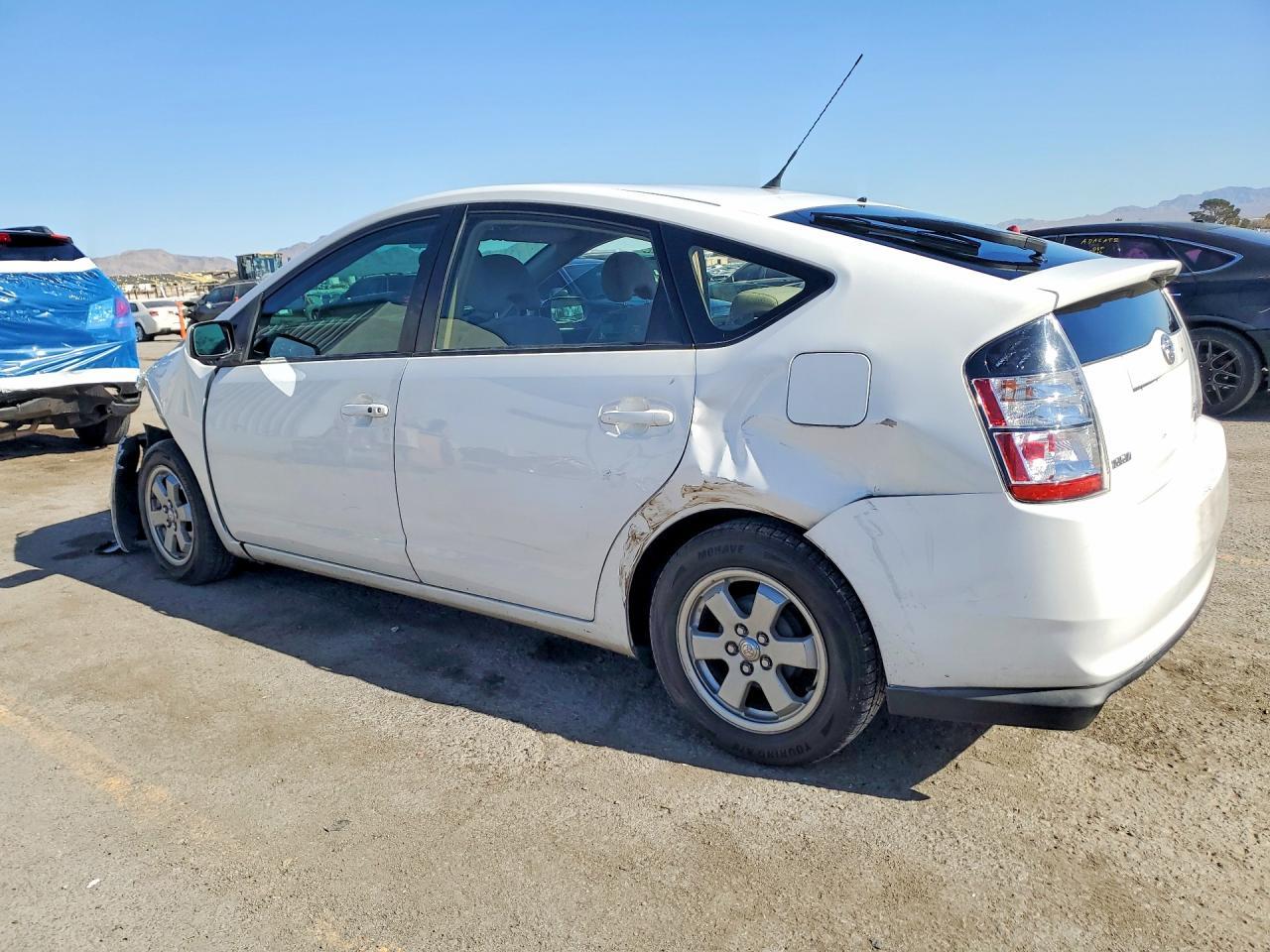 2004 Toyota Prius Base - Фото 2