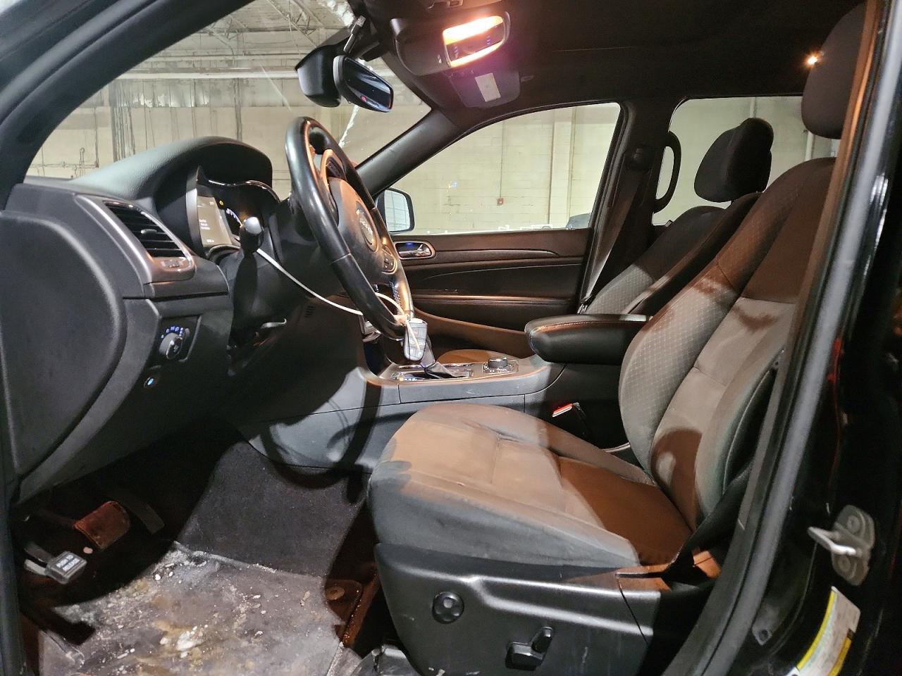 2018 Jeep Grand Cherokee Laredo - Image 7
