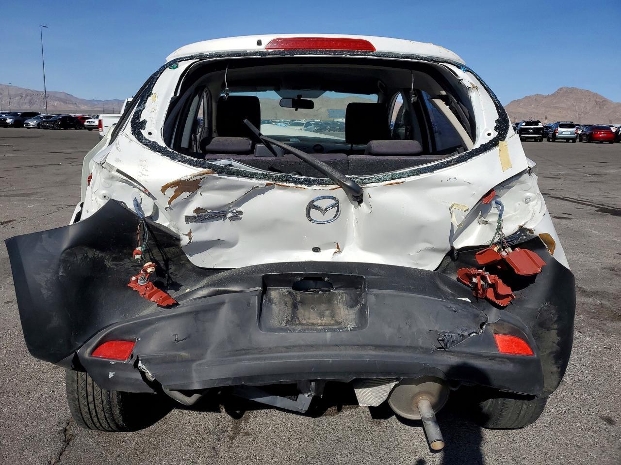 2013 Mazda Mazda2 - Фото 6