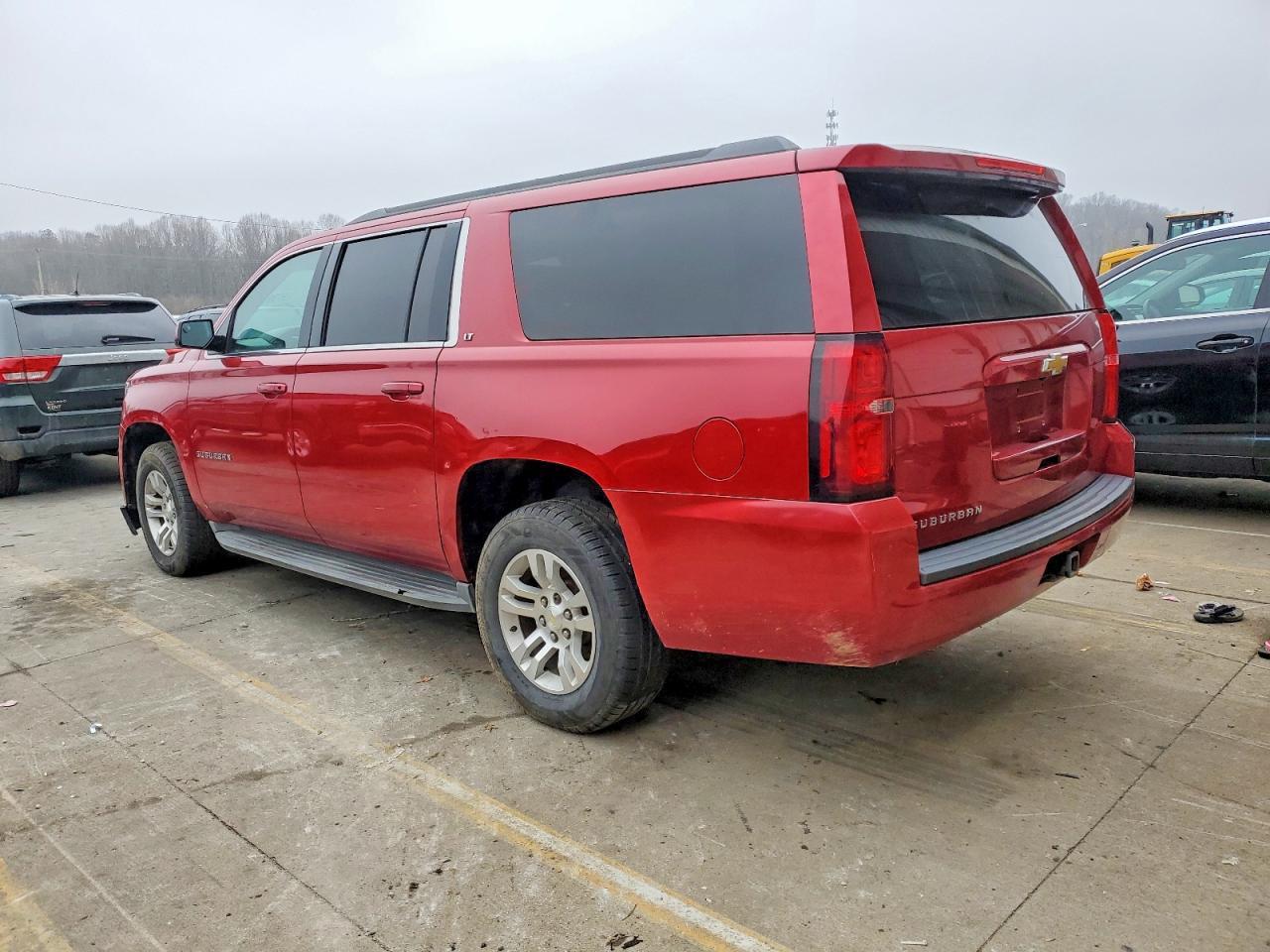2015 Chevrolet Suburban K1500 Lt - Фото 2