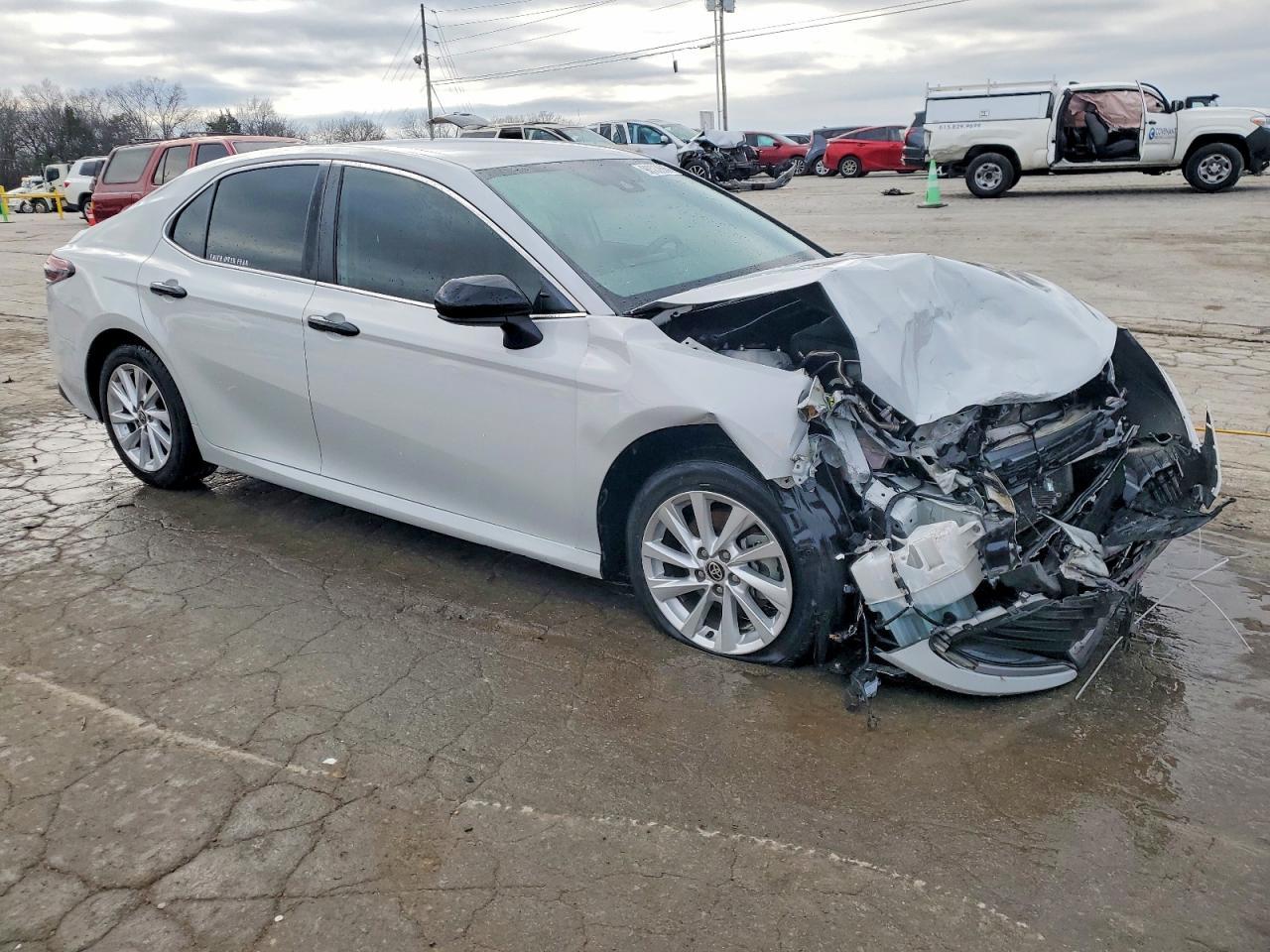 2024 Toyota Camry Le - Фото 4