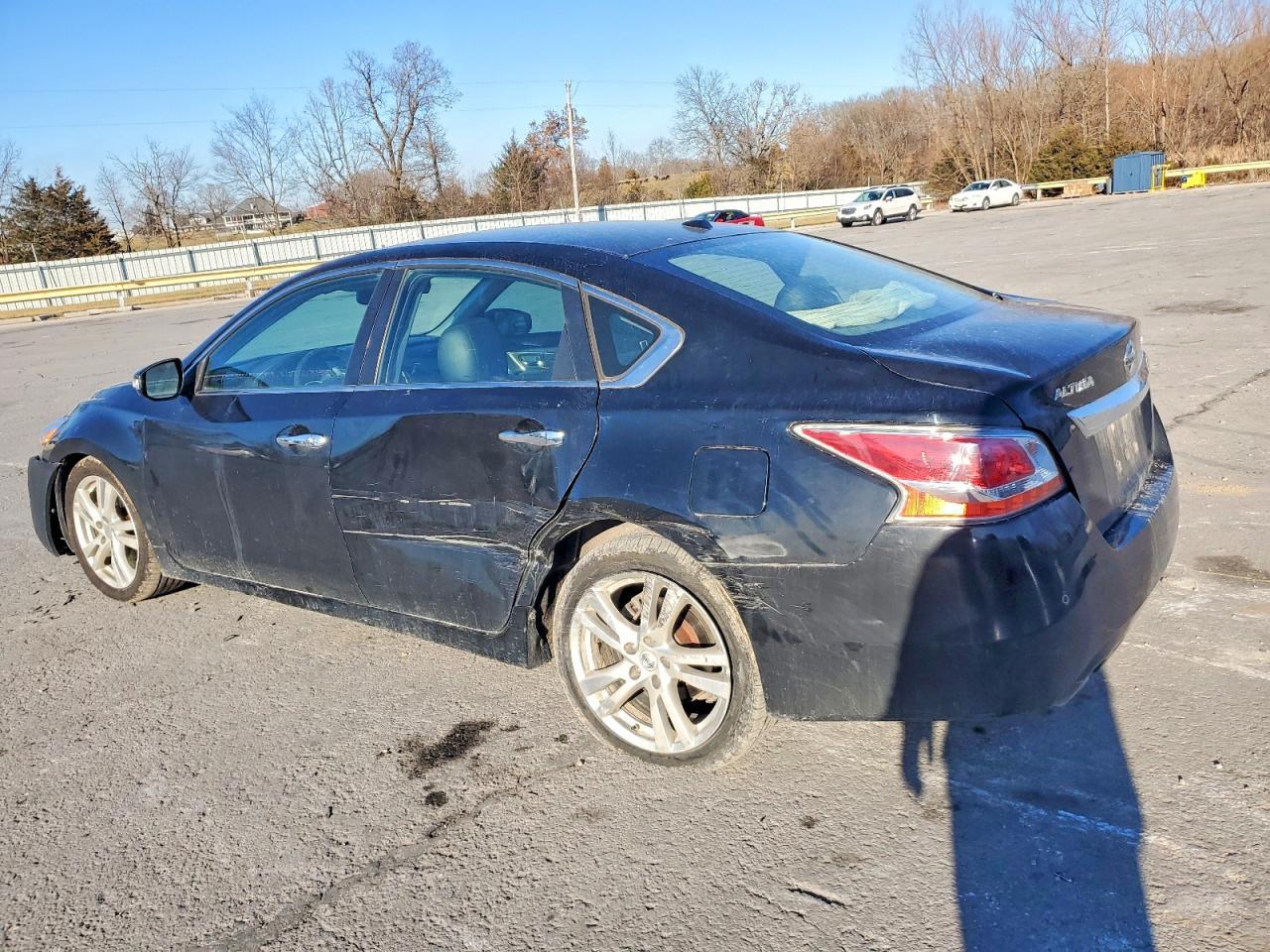 2015 Nissan Altima - Фото 2