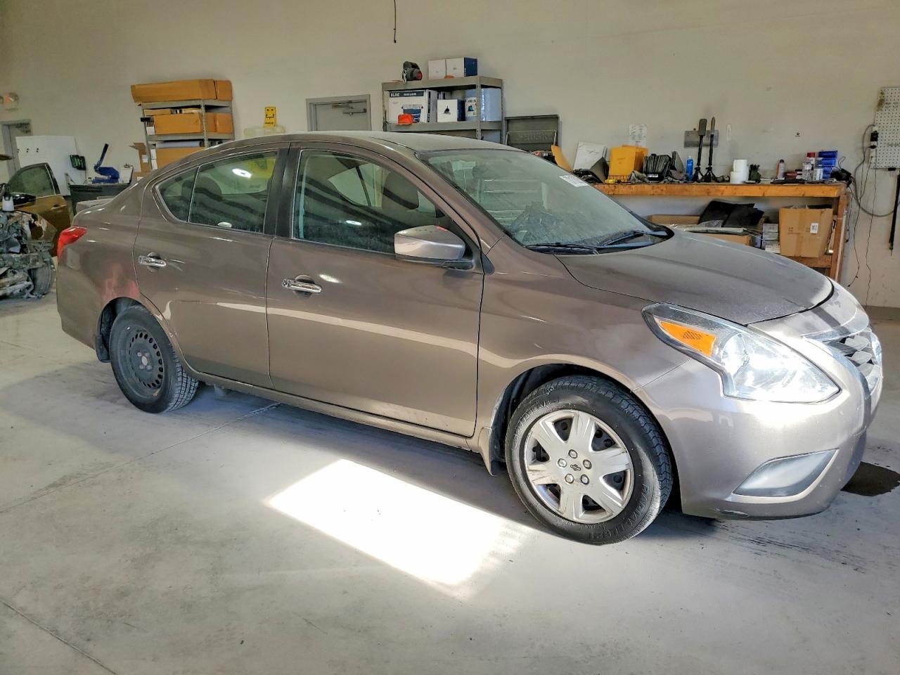 2017 Nissan Versa S - Фото 4