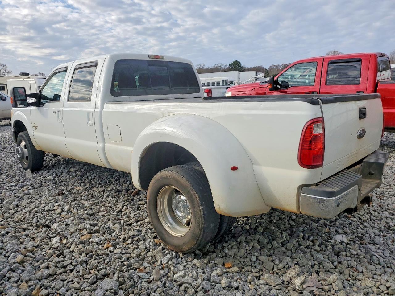 2011 Ford F350 Super Duty - Image 2