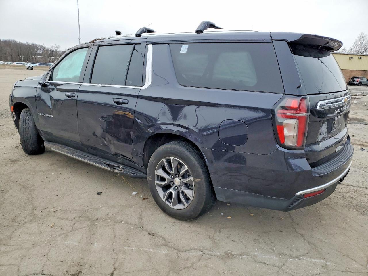 2023 Chevrolet Suburban K1500 Lt - Image 2