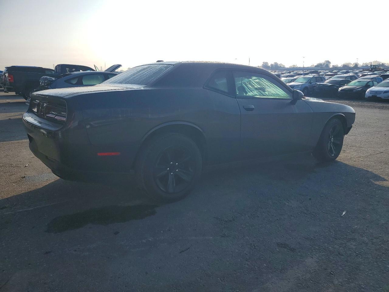 2016 Dodge Challenger Sxt - Фото 3