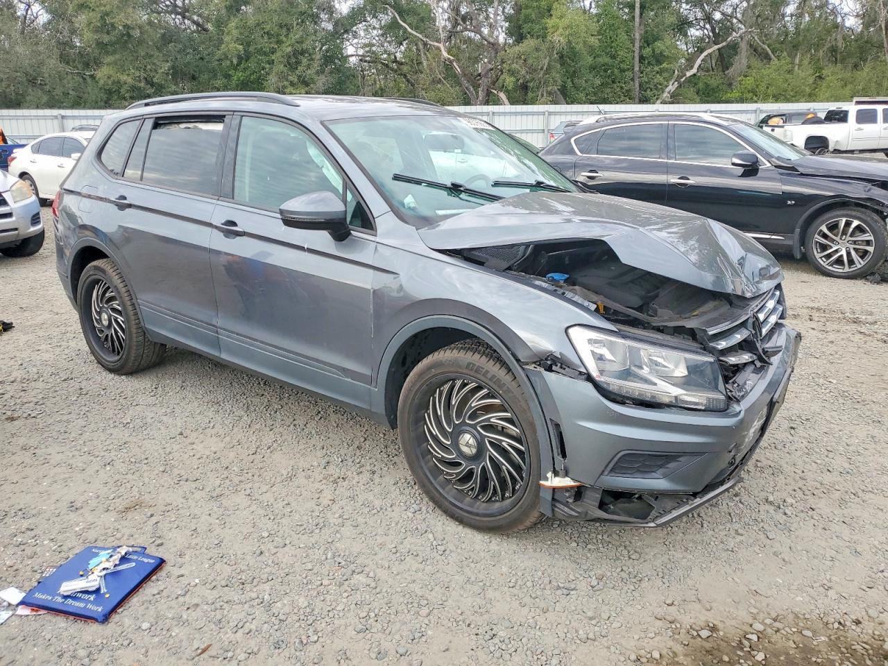 2021 Volkswagen Tiguan S - Фото 4