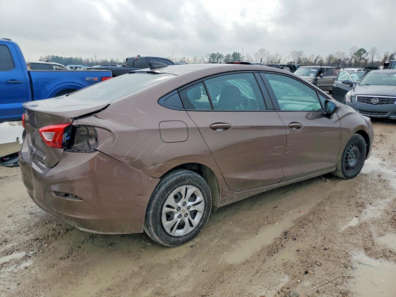 2019 Chevrolet Cruze Ls - Фото 3