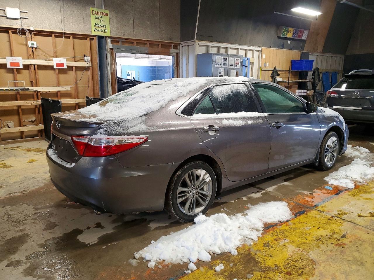 2016 Toyota Camry Le - Image 3