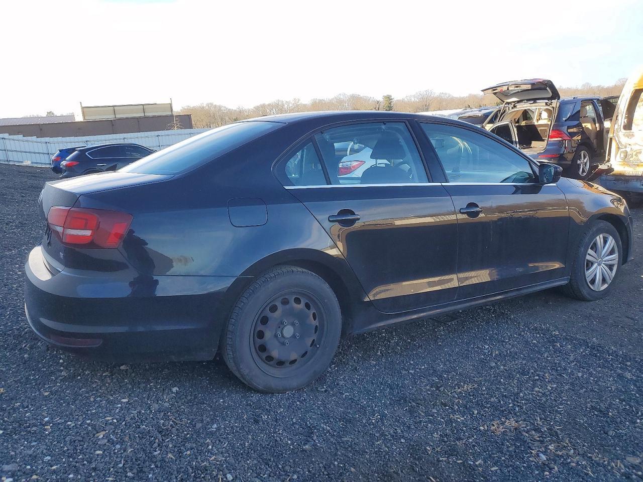 2017 Volkswagen Jetta - Image 3