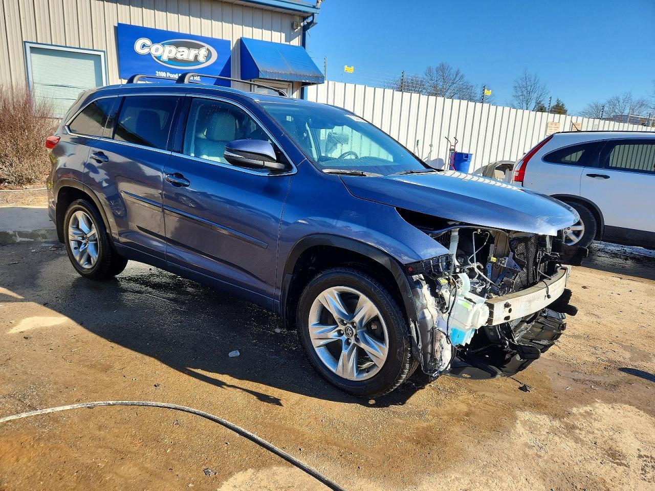 2017 Toyota Highlander - Фото 4