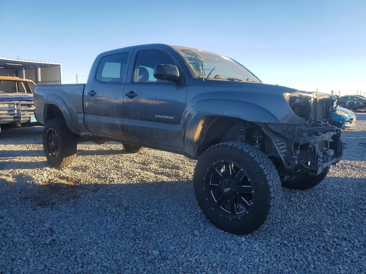 2010 Toyota Tacoma V6 - Image 4