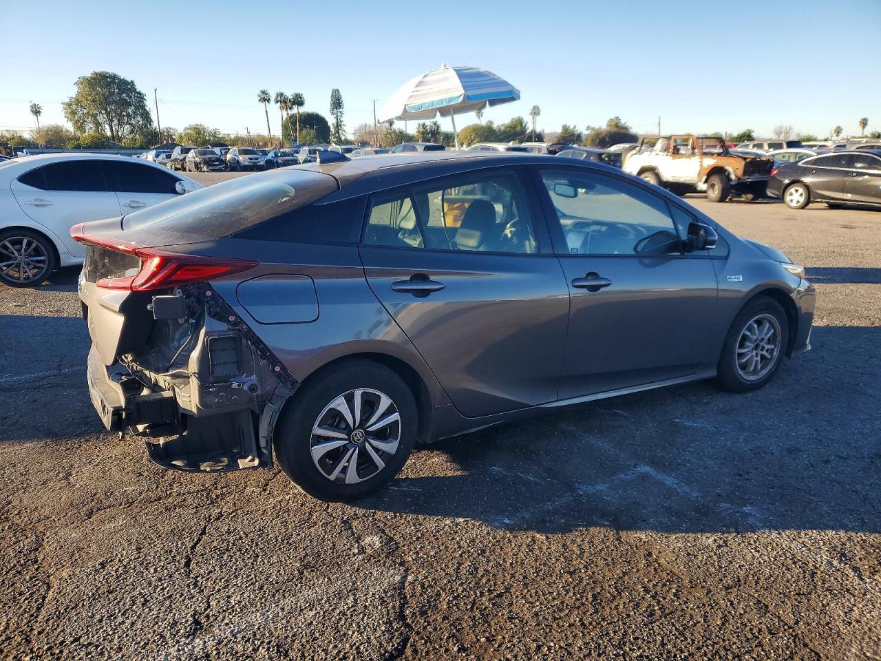 2017 Toyota Prius Prime - Фото 3