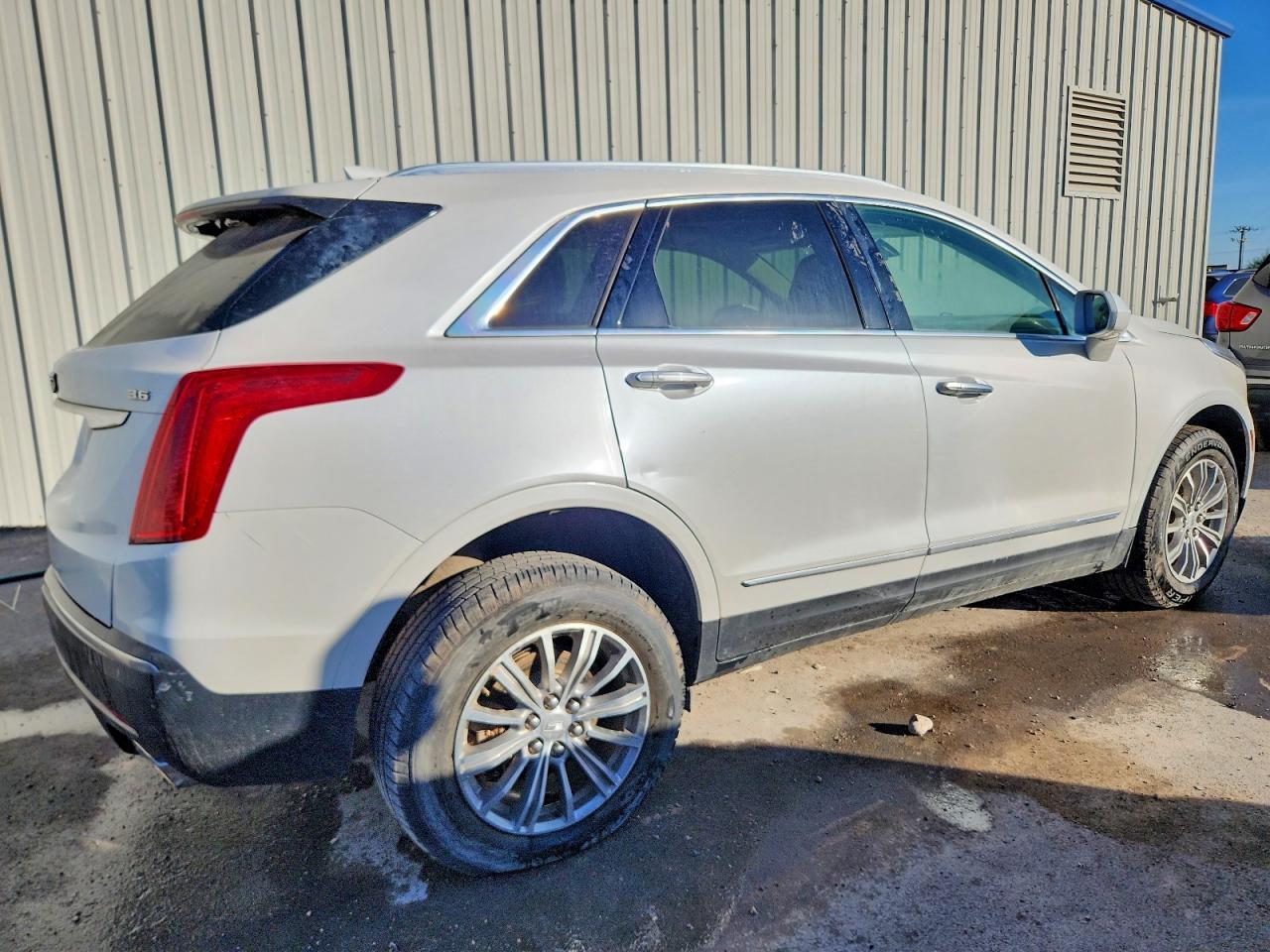 2017 Cadillac Xt5 Luxury - Фото 3