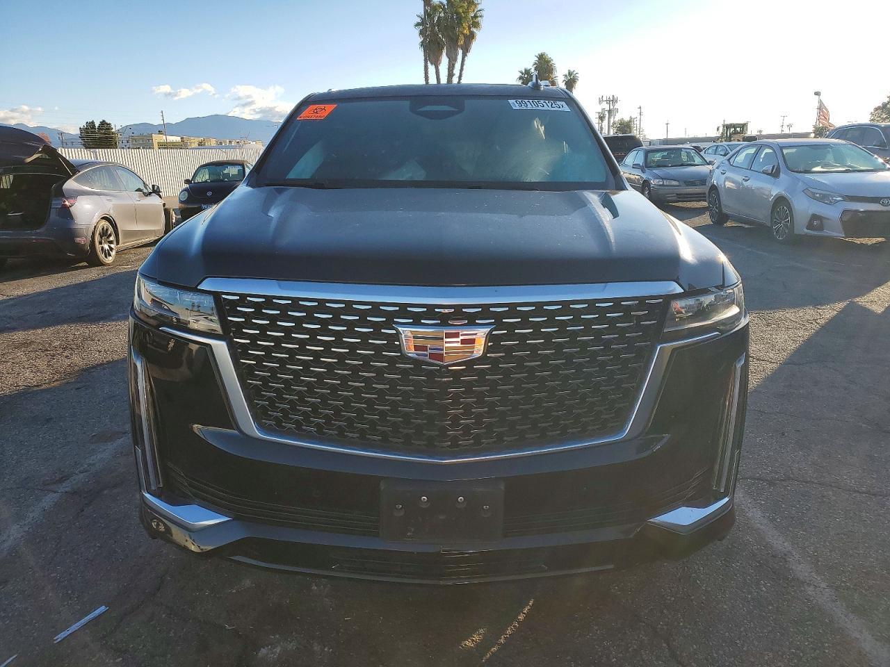 2023 Cadillac Escalade Esv Premium Luxury - Image 5