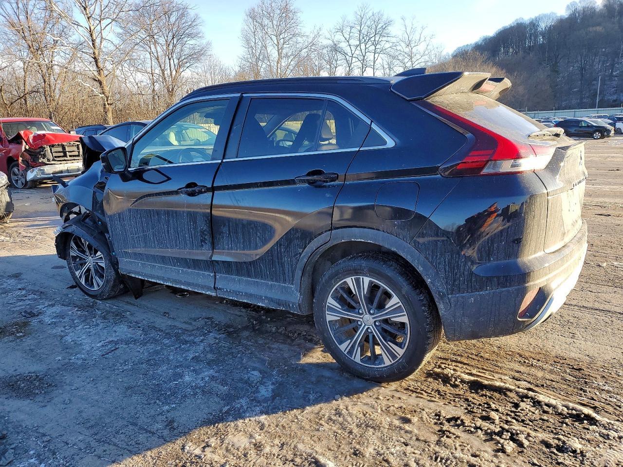 2022 Mitsubishi Eclipse Cross Se - Фото 2
