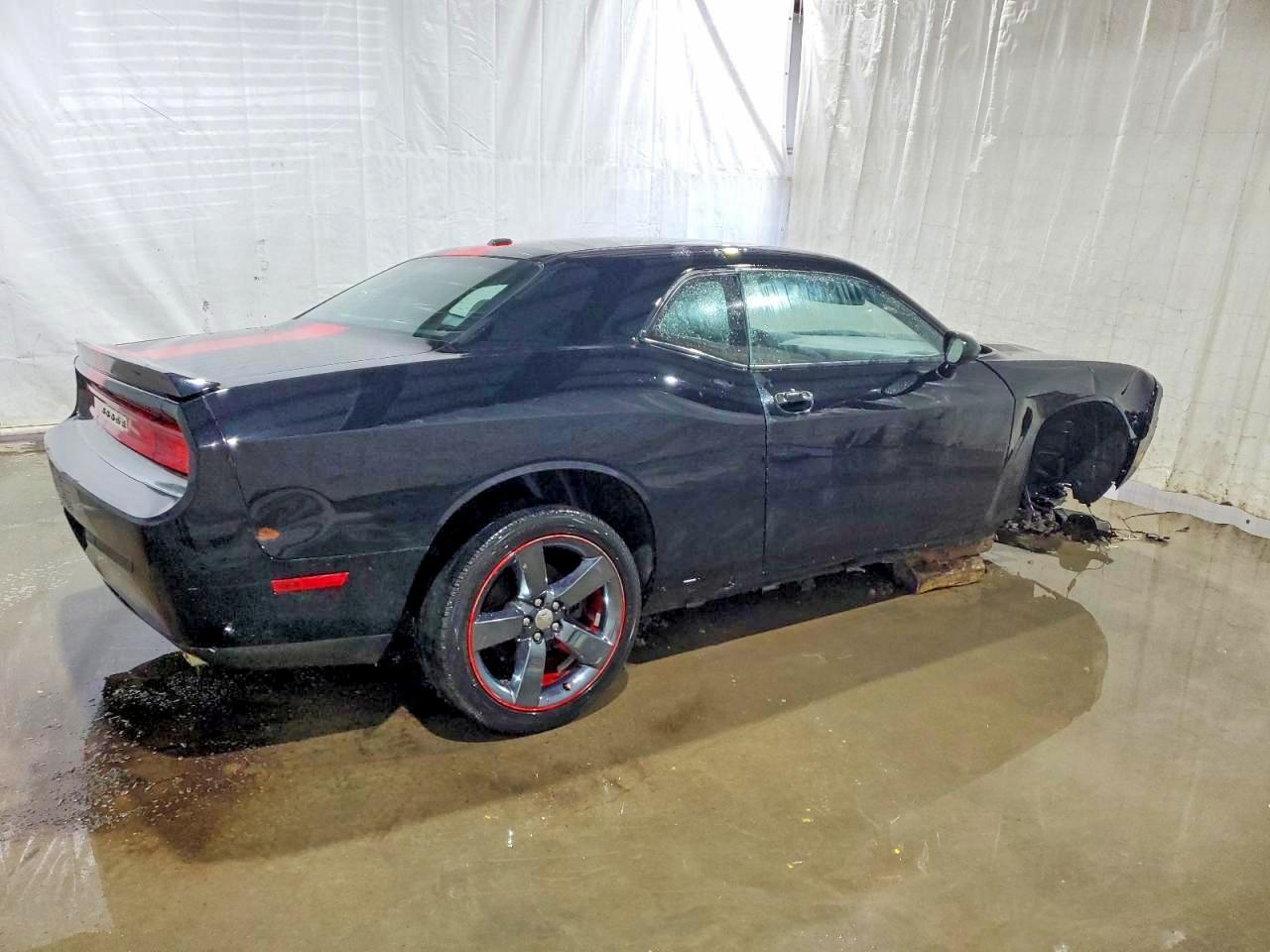 2014 Dodge Challenger Sxt - Image 3