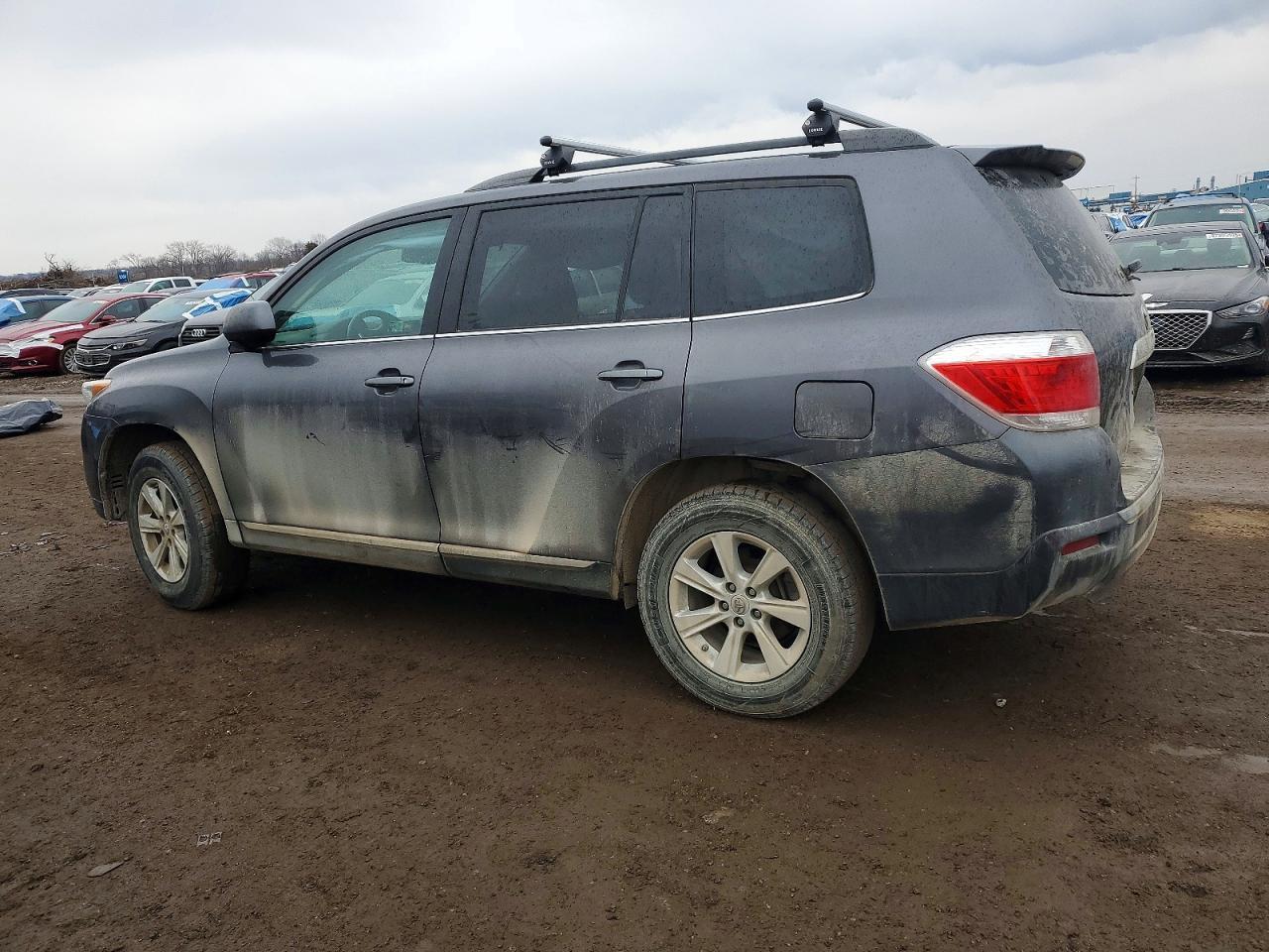 2013 Toyota Highlander Base - Image 2