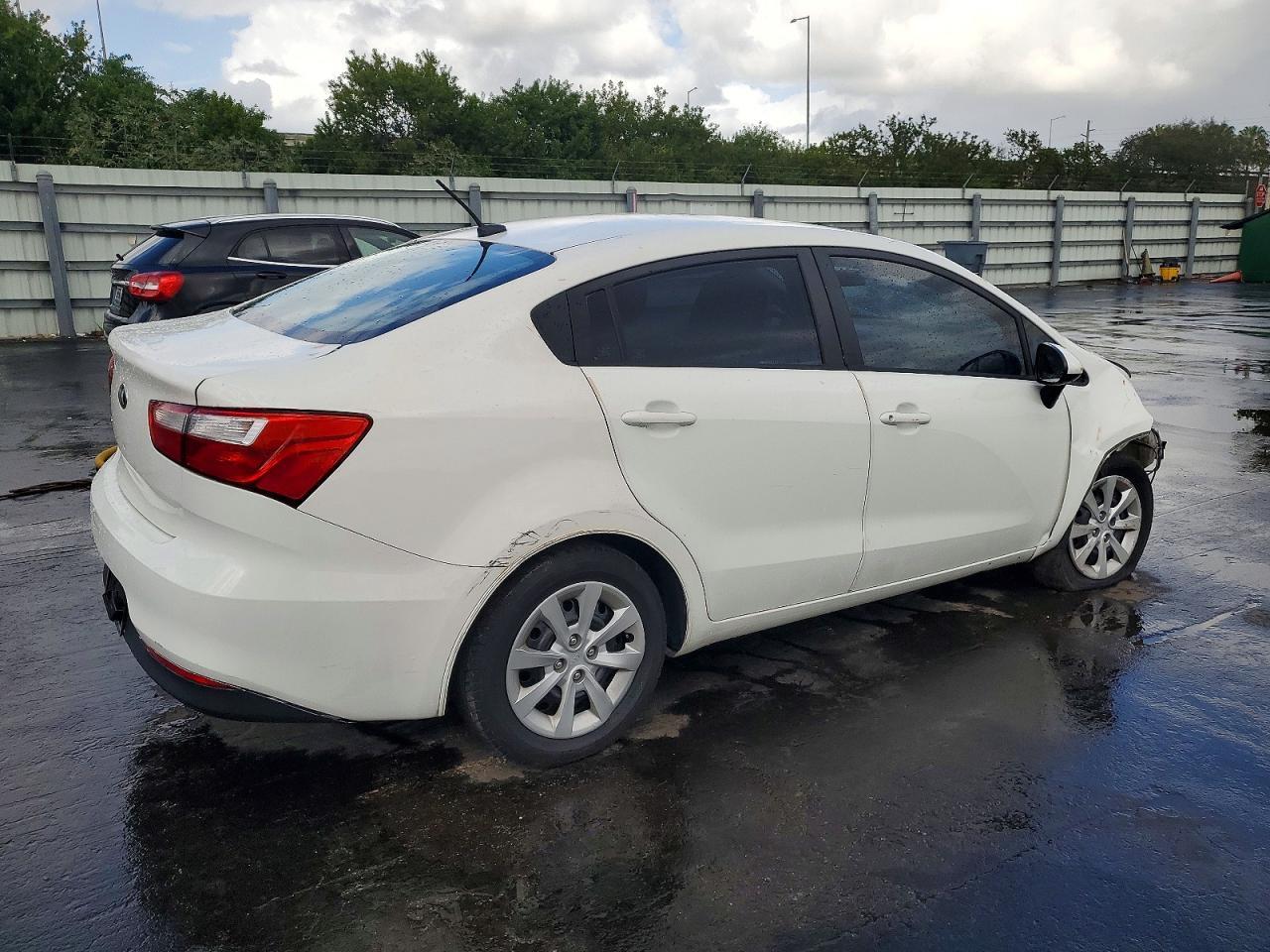 2017 Kia Rio Lx - Фото 3