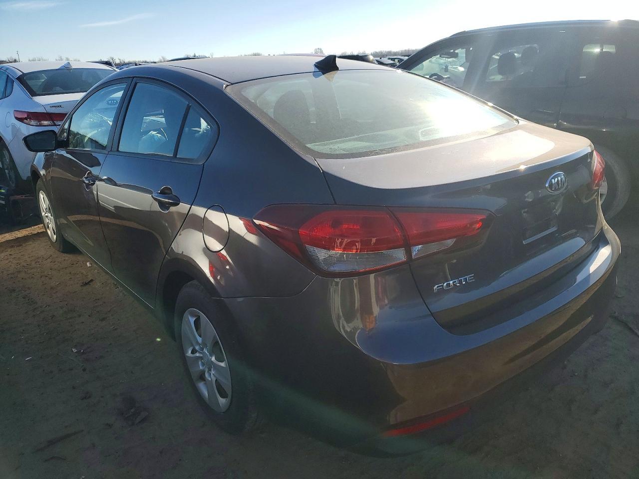 2017 Kia Forte Lx - Фото 2