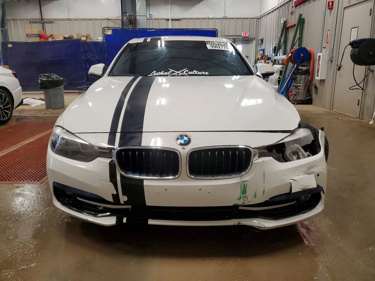 2017 BMW 330 Xi - Фото 5