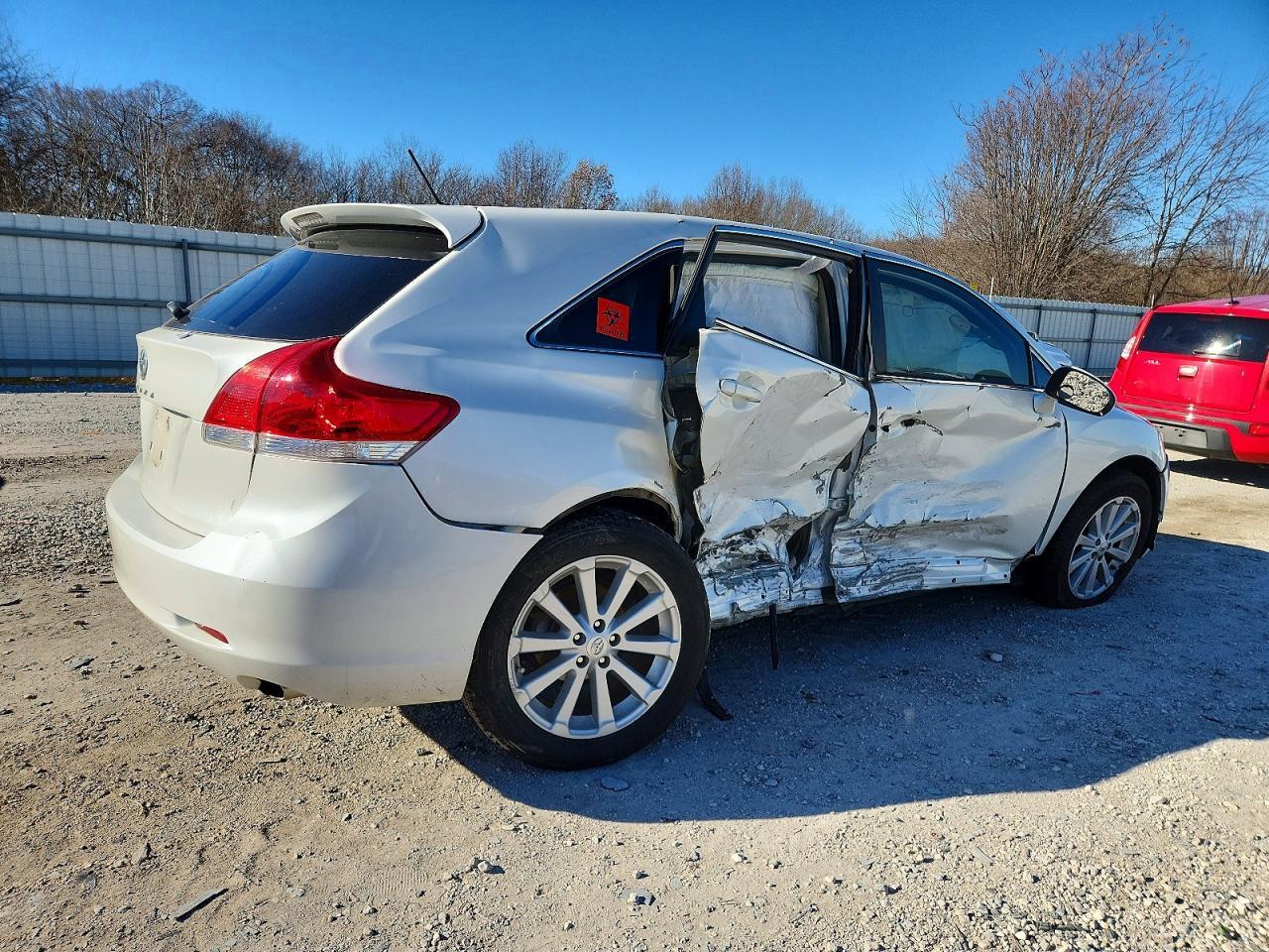 2010 Toyota Venza - Image 3