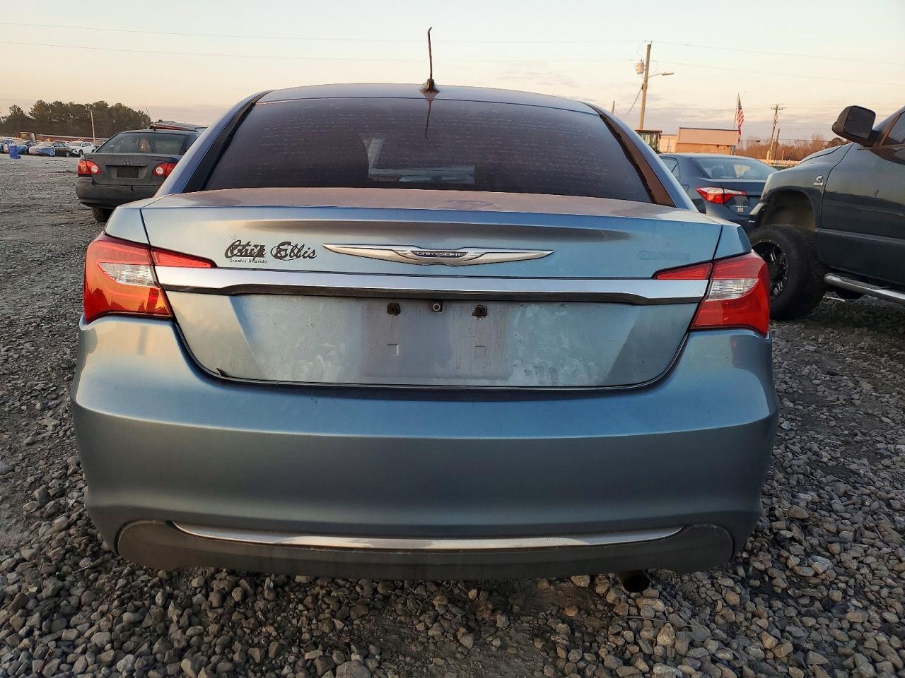 2011 Chrysler 200 Limited - Фото 6