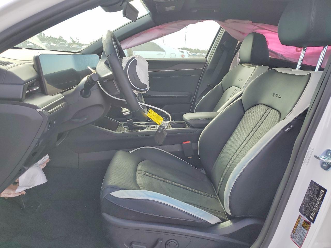 2025 Kia K5 Gt Line - Image 7