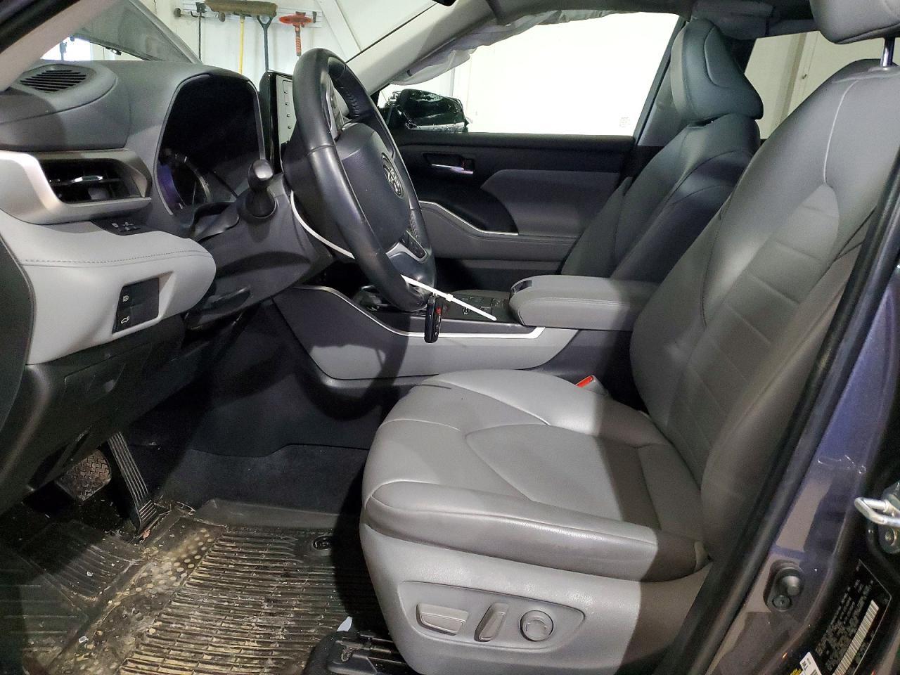 2022 Toyota Highlander Xle - Image 7