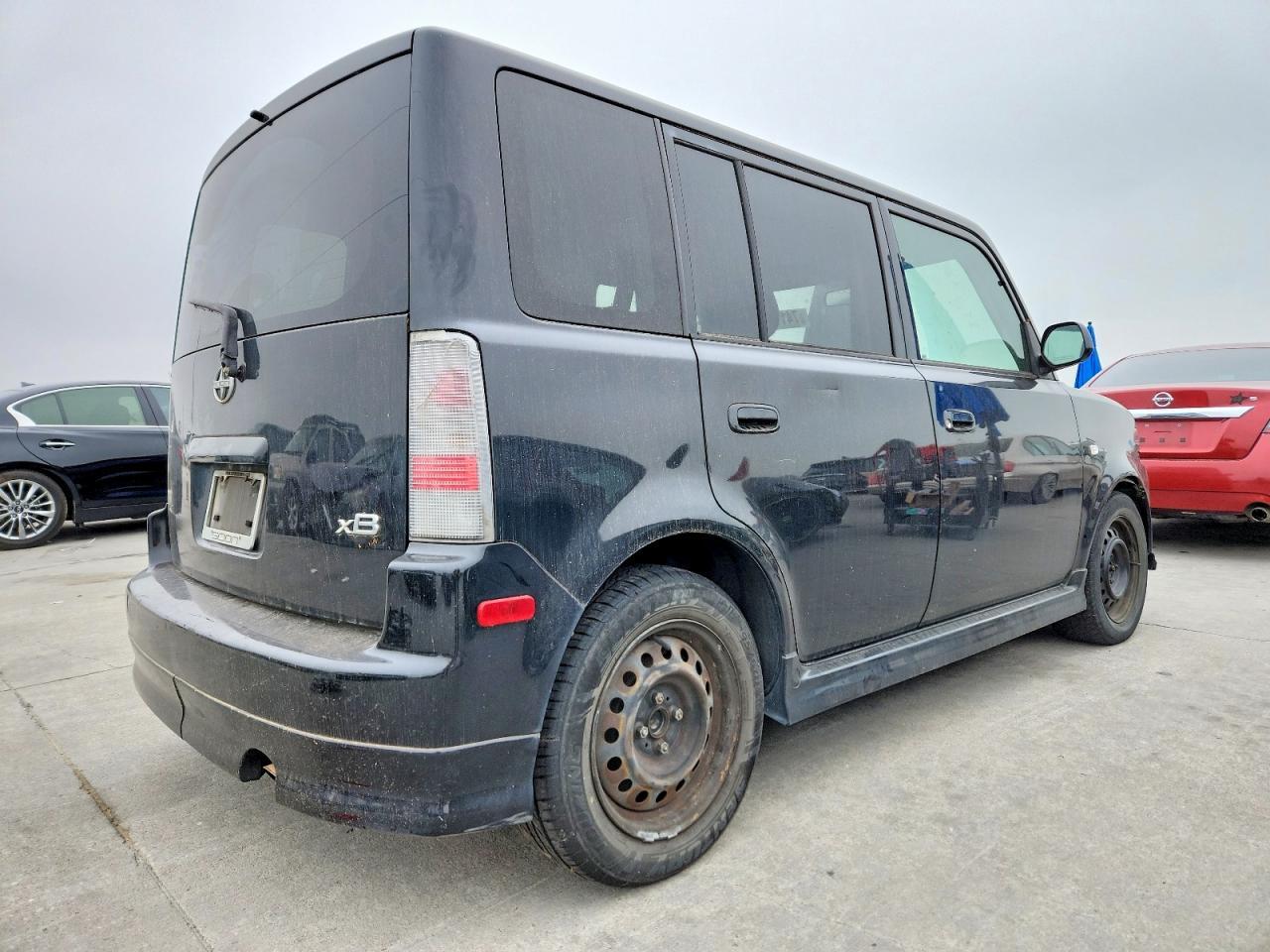2006 Scion Xb - Фото 3