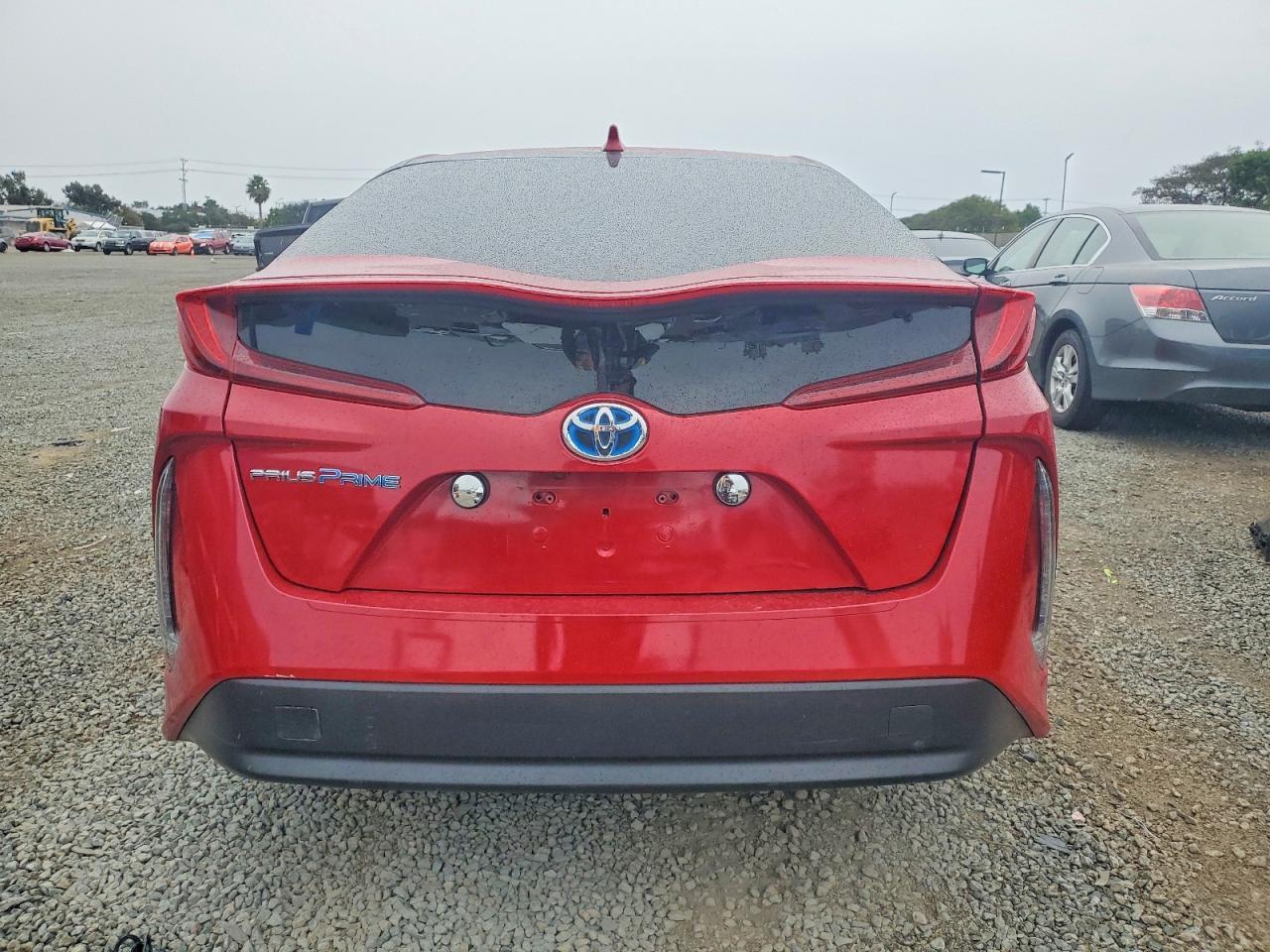 2021 Toyota Prius Prime Le - Фото 6