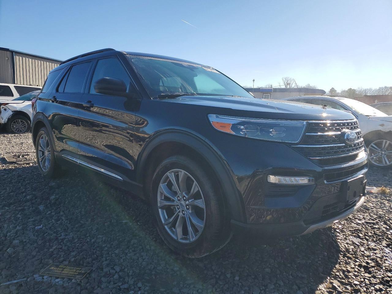 2023 Ford Explorer Xlt - Image 4