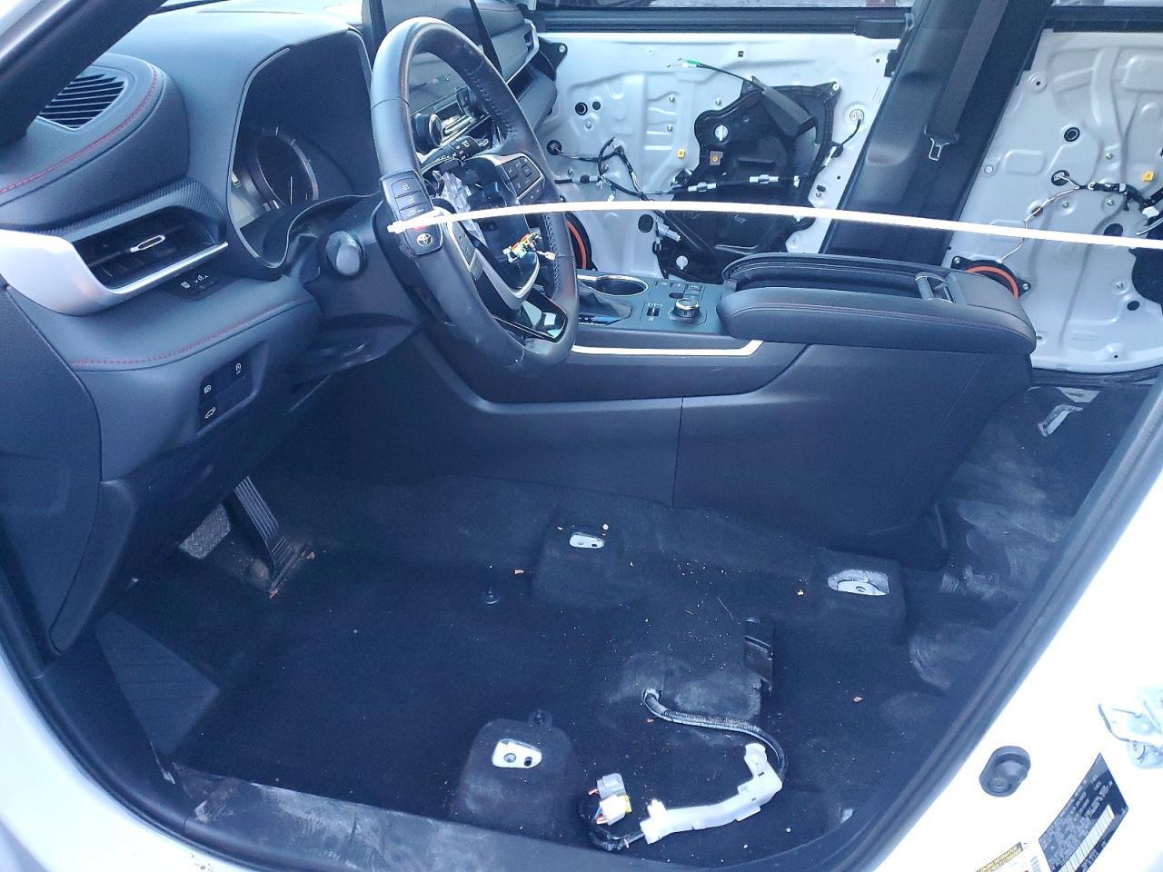 2024 Toyota Highlander Le - Фото 7