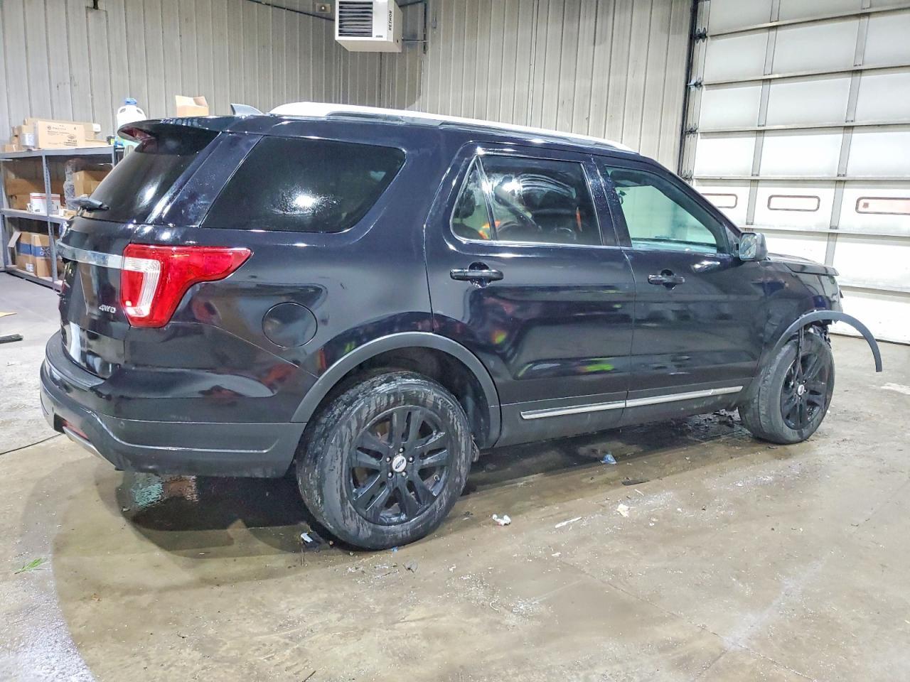 2019 Ford Explorer Xlt - Фото 3