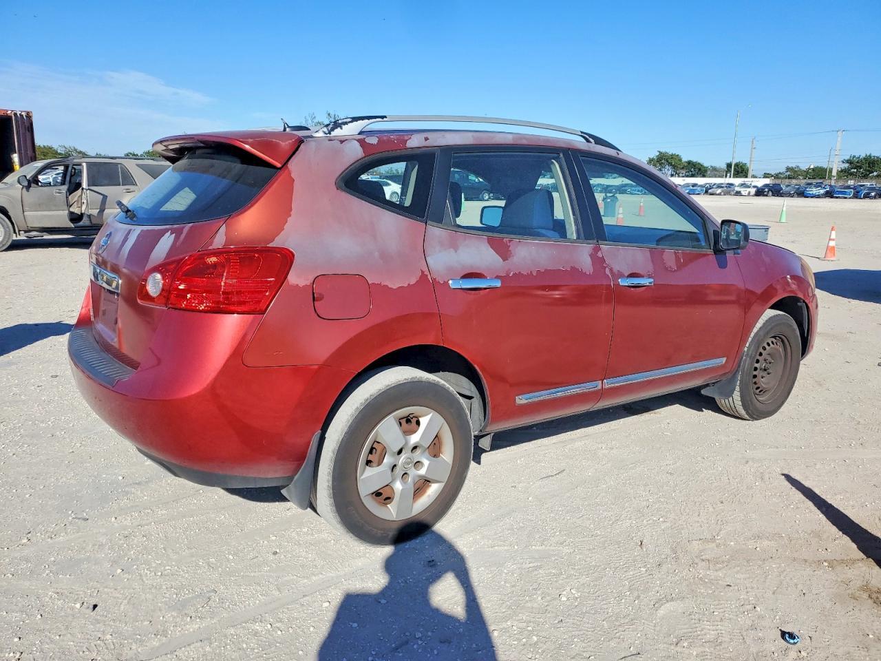 2014 Nissan Rogue Select S - Image 3