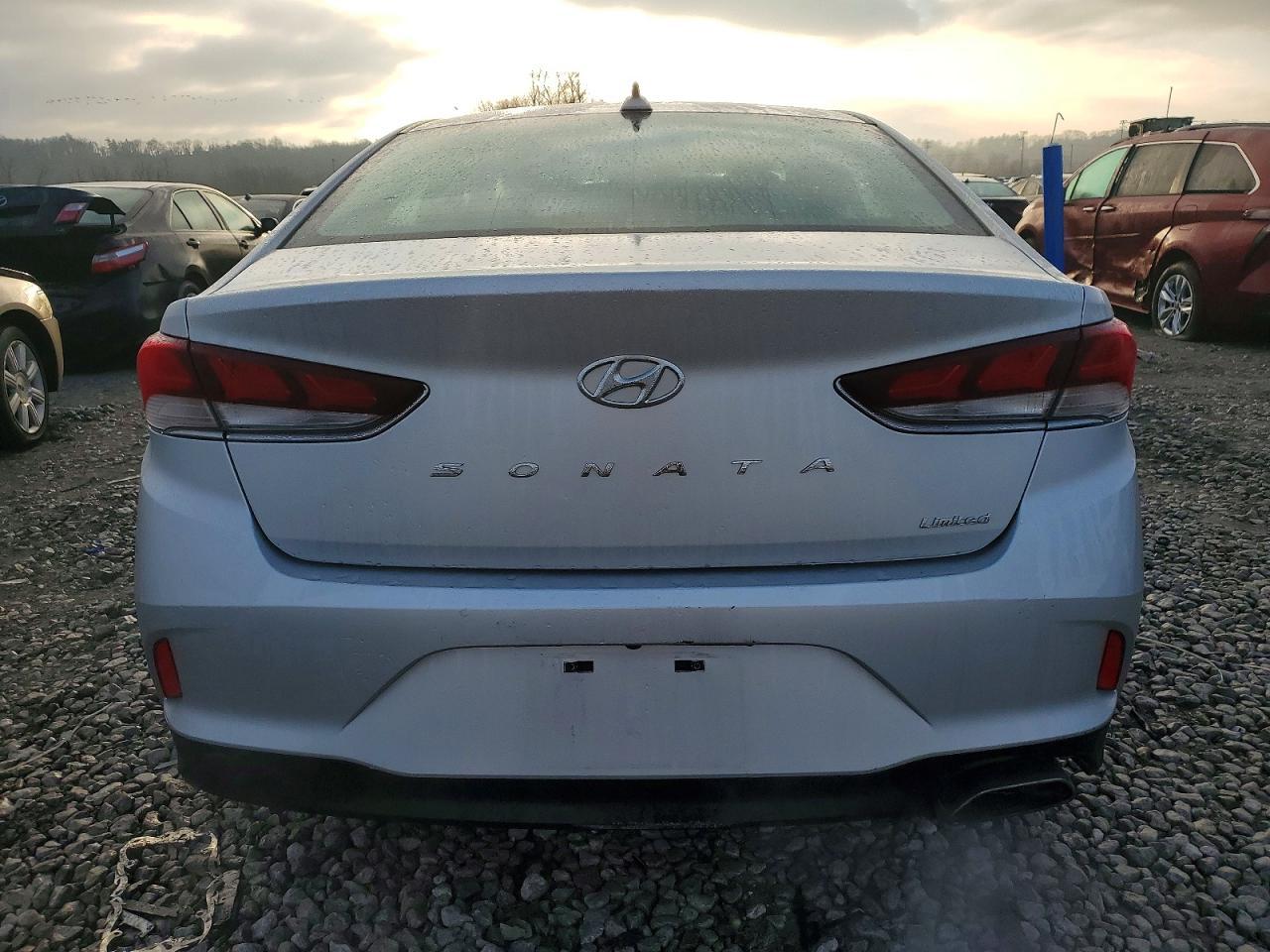 2018 Hyundai Sonata - Image 6