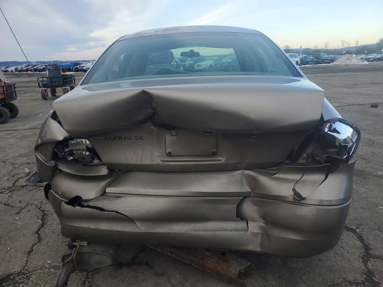 2003 Ford Taurus Se - Фото 6