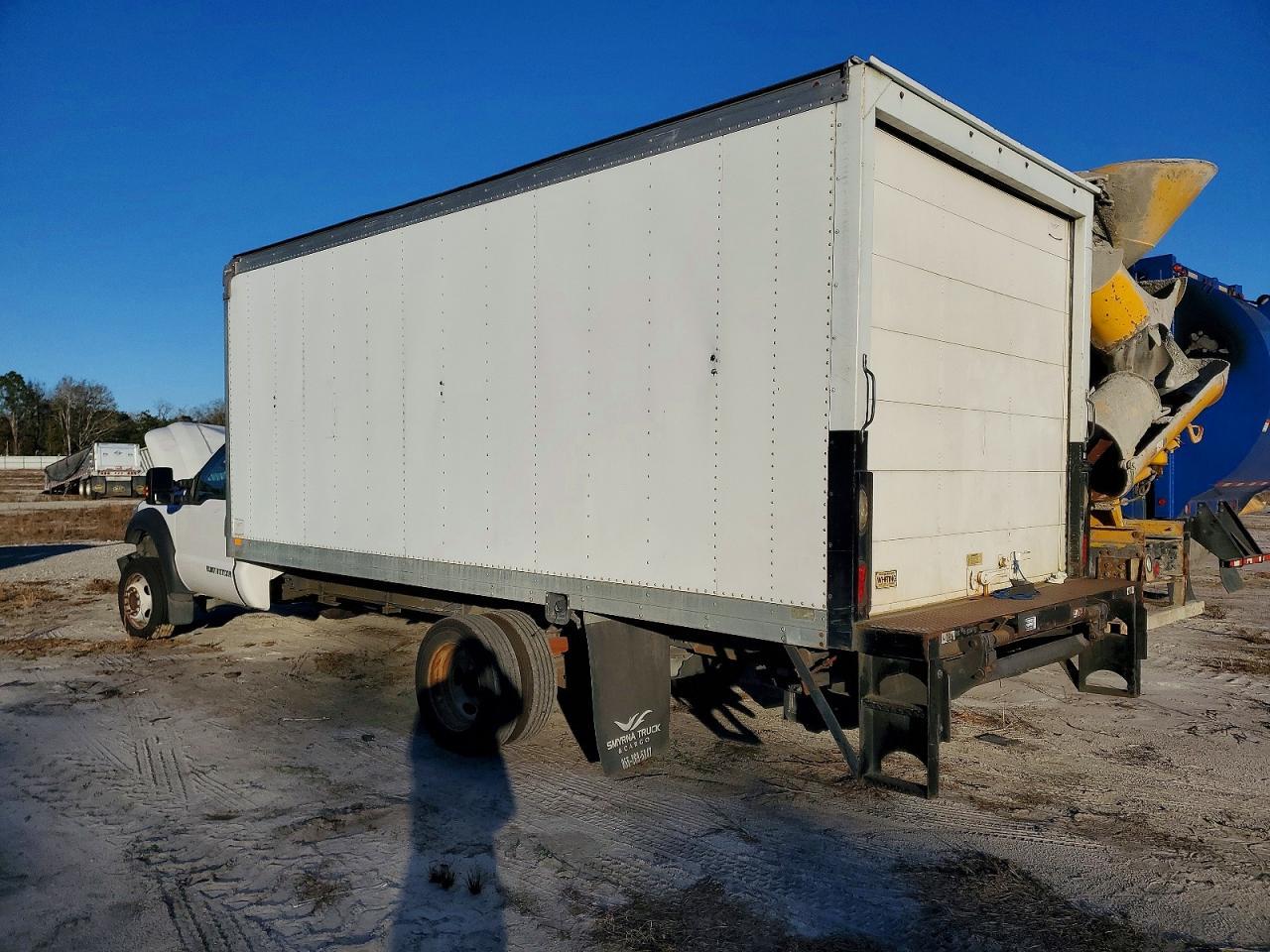 2016 Ford F550 Super Duty Box Truck - Фото 2