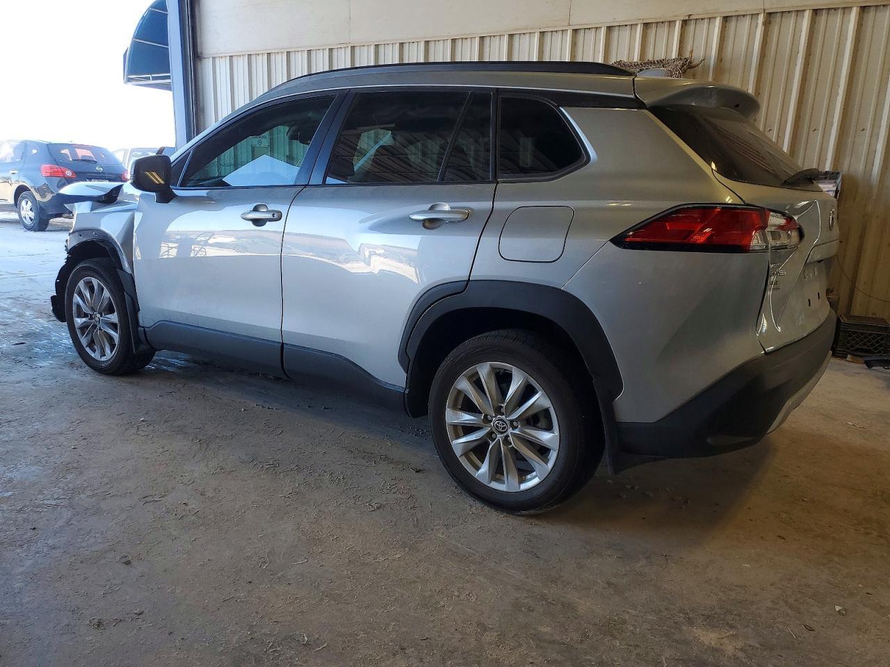 2024 Toyota Corolla Cross Le - Image 2