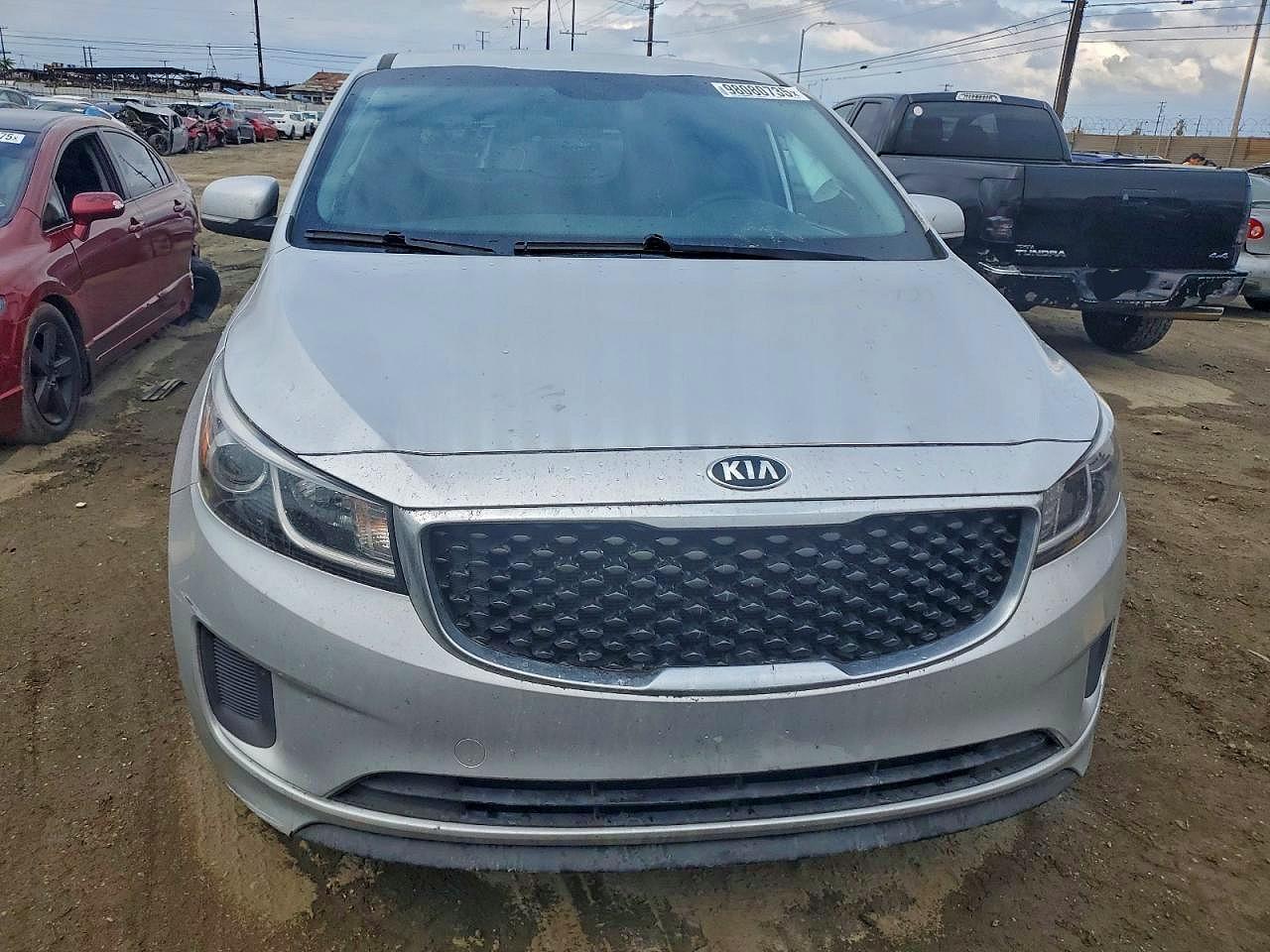 2015 Kia Sedona Lx - Фото 5