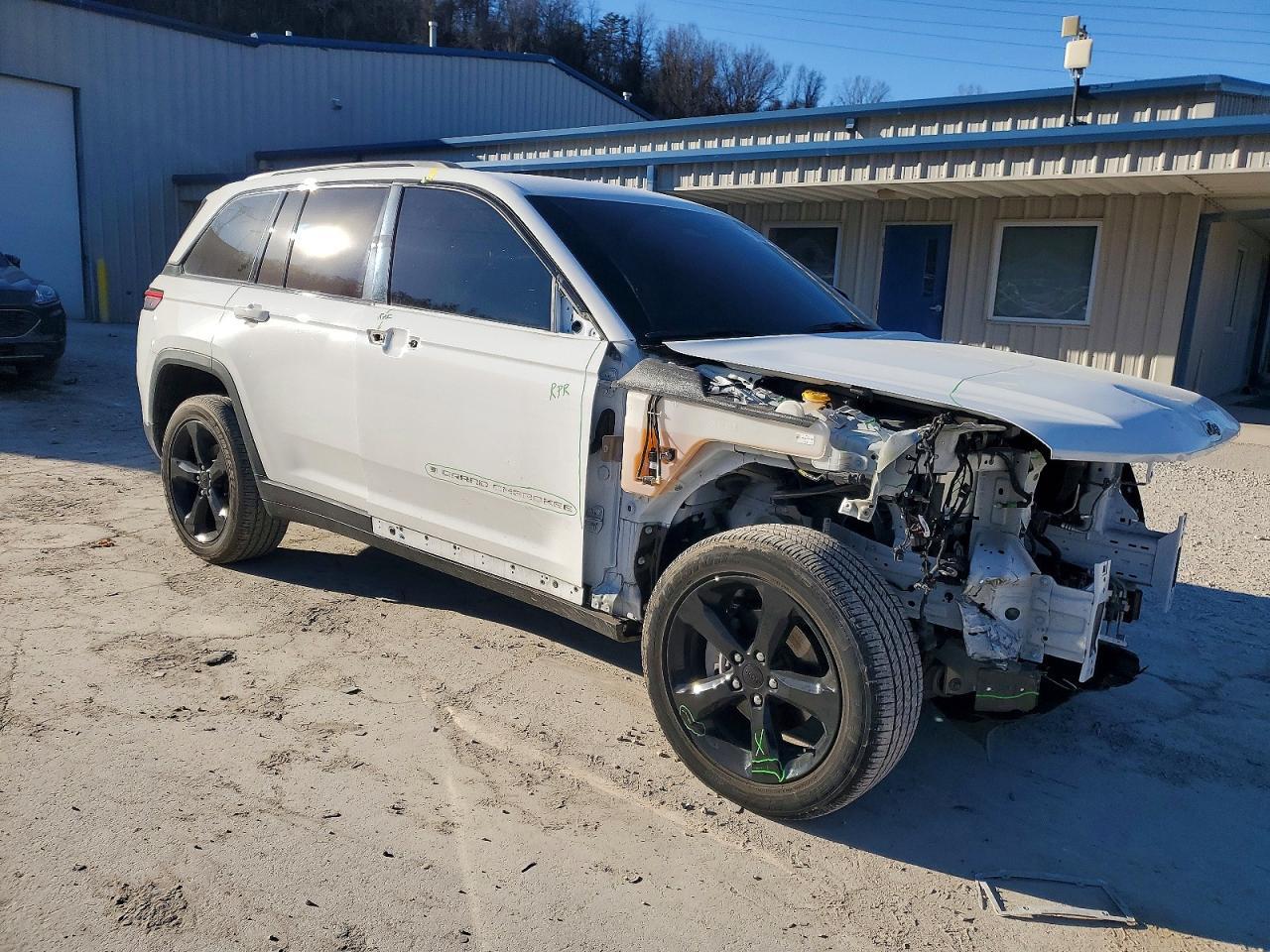 2023 Jeep Grand Cherokee - Фото 4