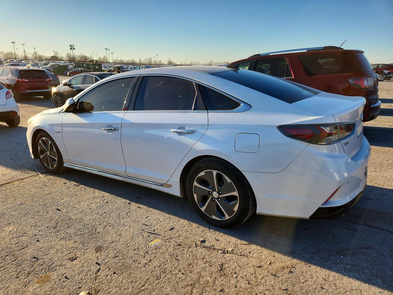 2019 Hyundai Sonata Hybrid - Фото 2