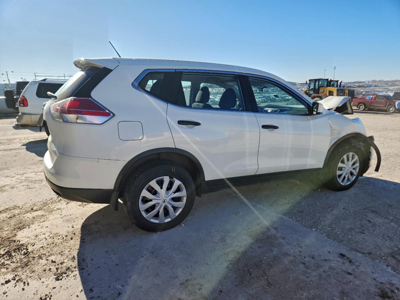 2016 Nissan Rogue S - Image 3