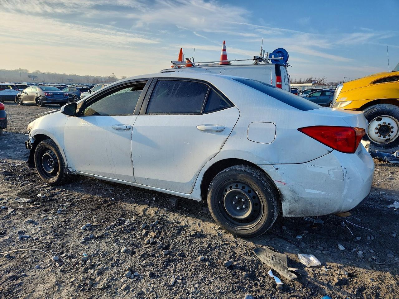 2019 Toyota Corolla L - Фото 2