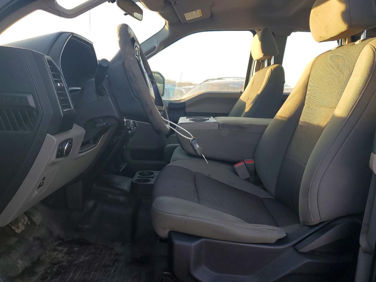 2016 Ford F150 Super Cab - Фото 7
