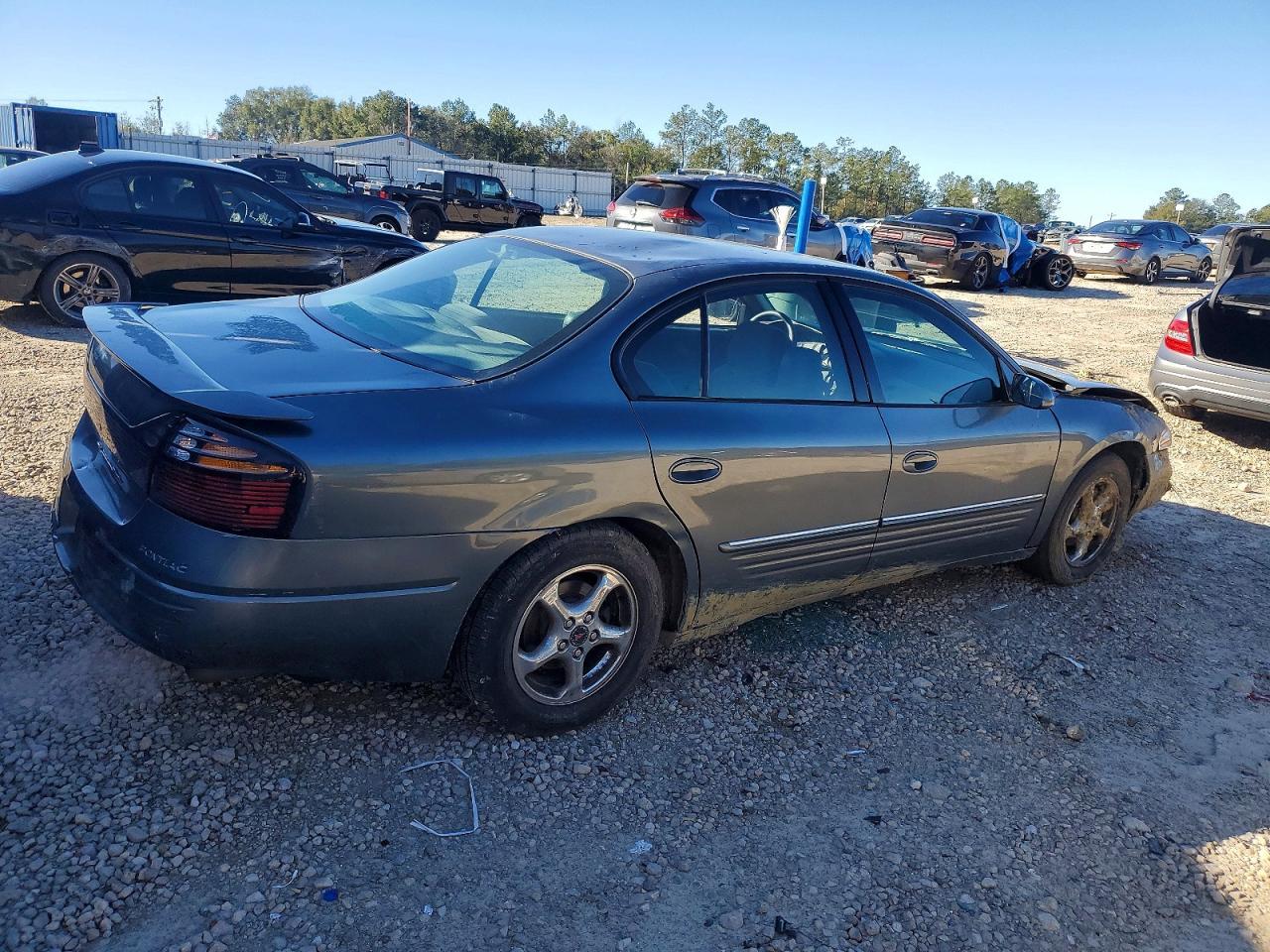 2004 Pontiac Bonneville Se - Фото 3